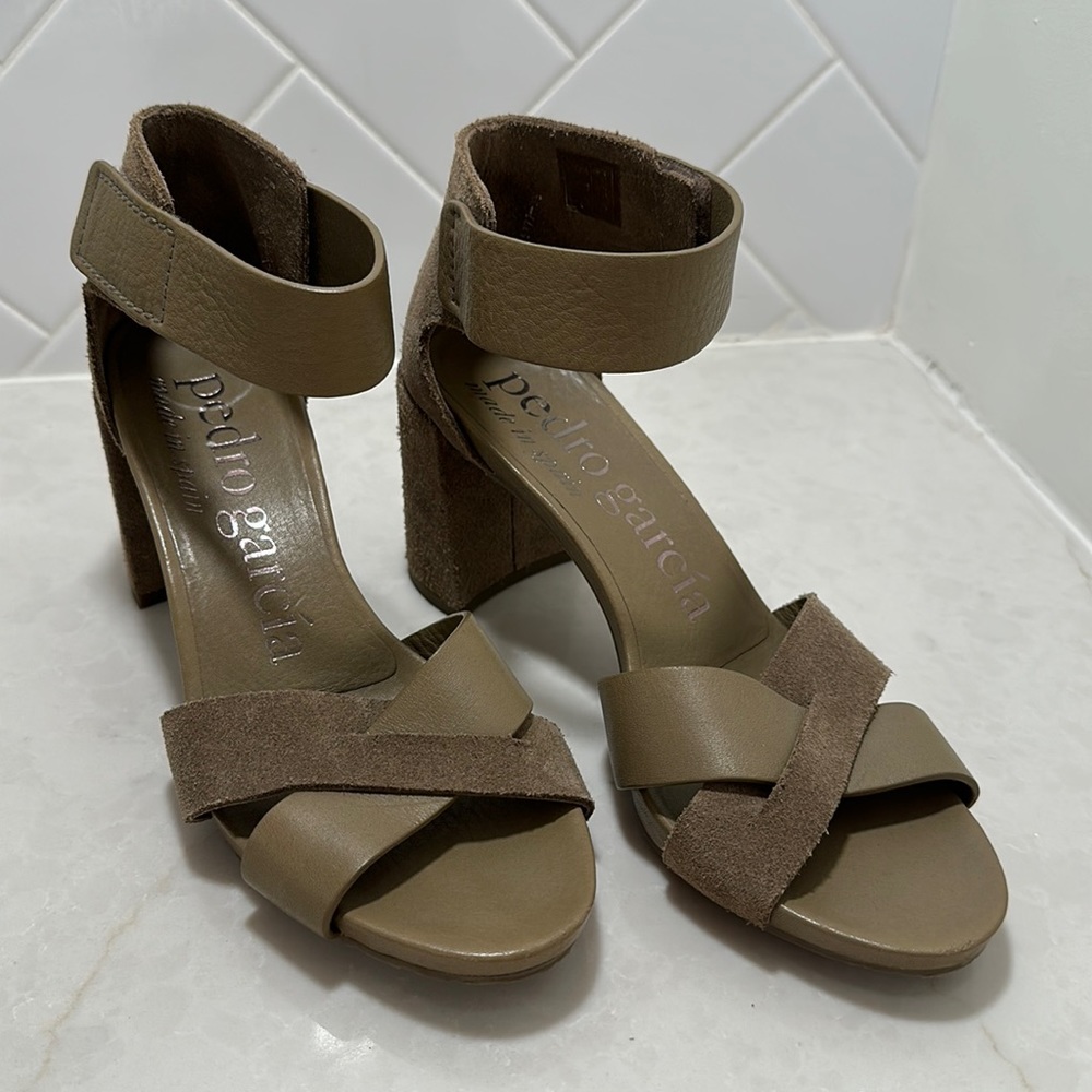 Pedro Garcia Whimsy Block Heel Ankle Cuff Sandal in green